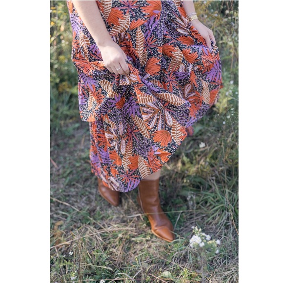 Anthro Mellody Flutter Sleeve Tiered Floral Midi Dress - Picture 10 of 14